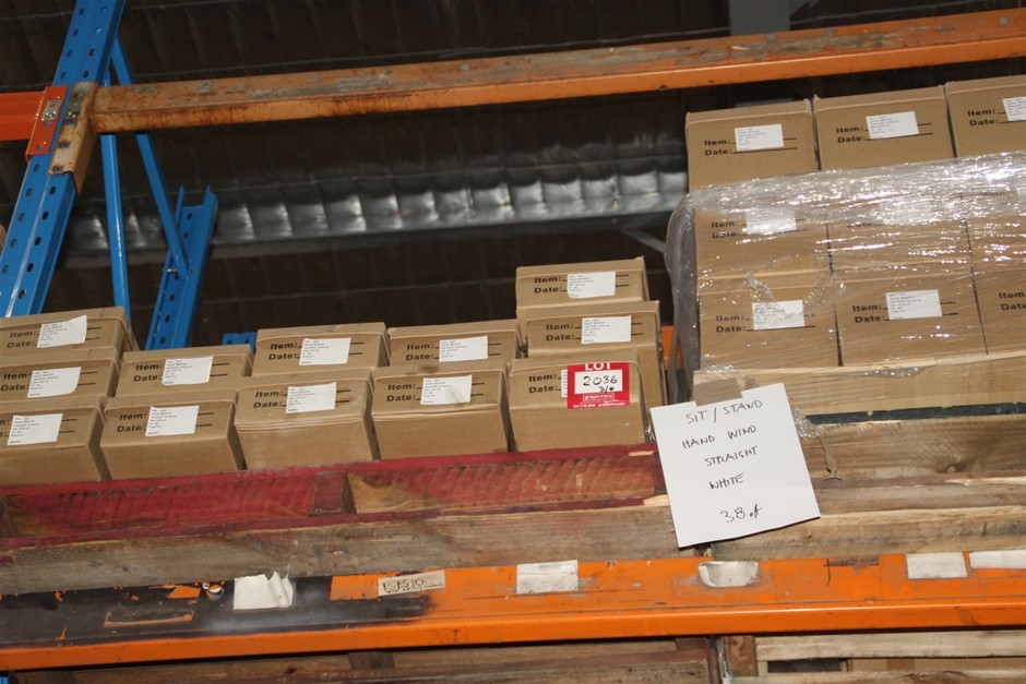 EASTLAND Drew Chelsea Boot, US 10.5, Black  Buyers Note - Discount Freight