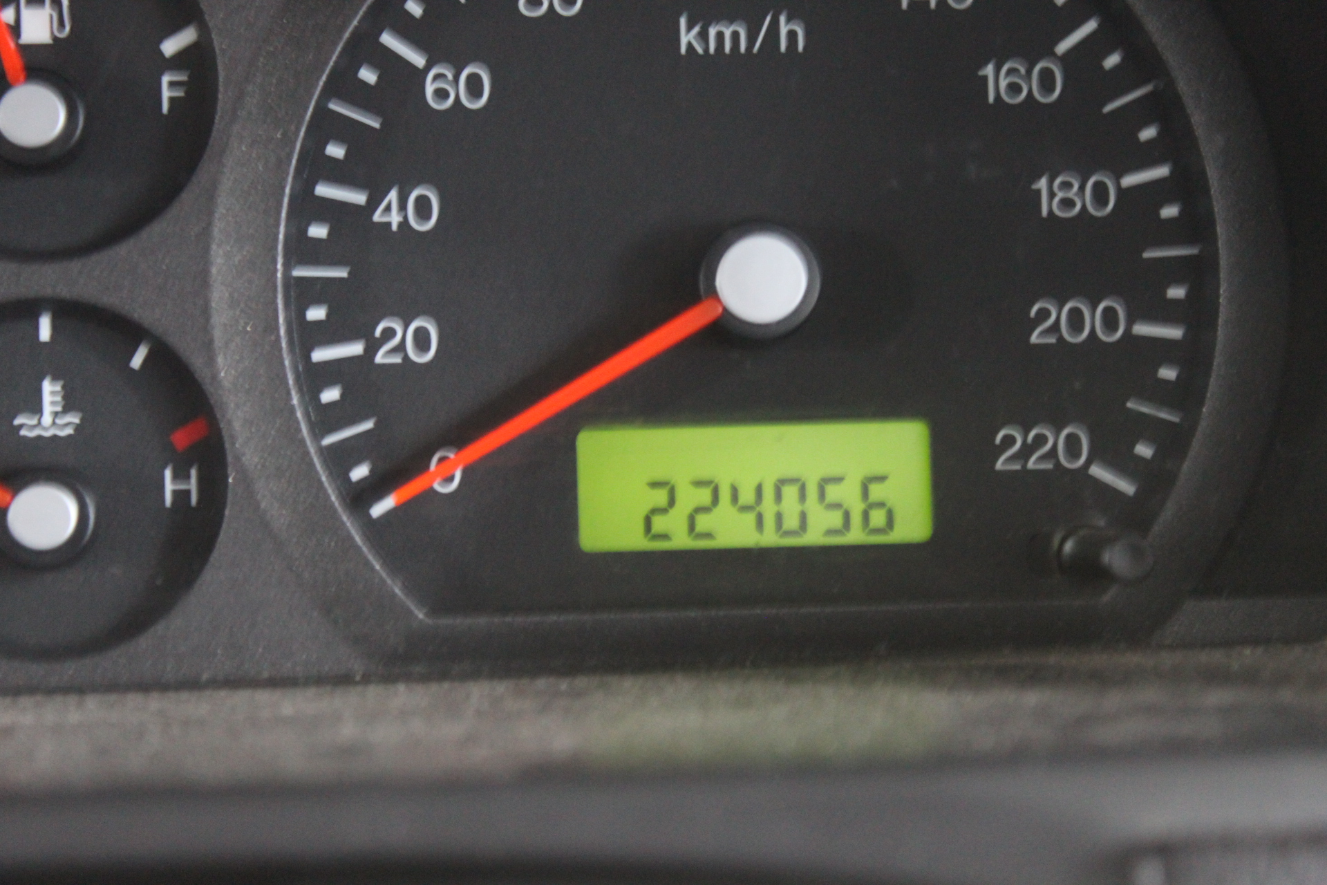 Set of 2 Chain andPads Assembly toSuitCaterpillar D6R/T Bulldozer(Unused)