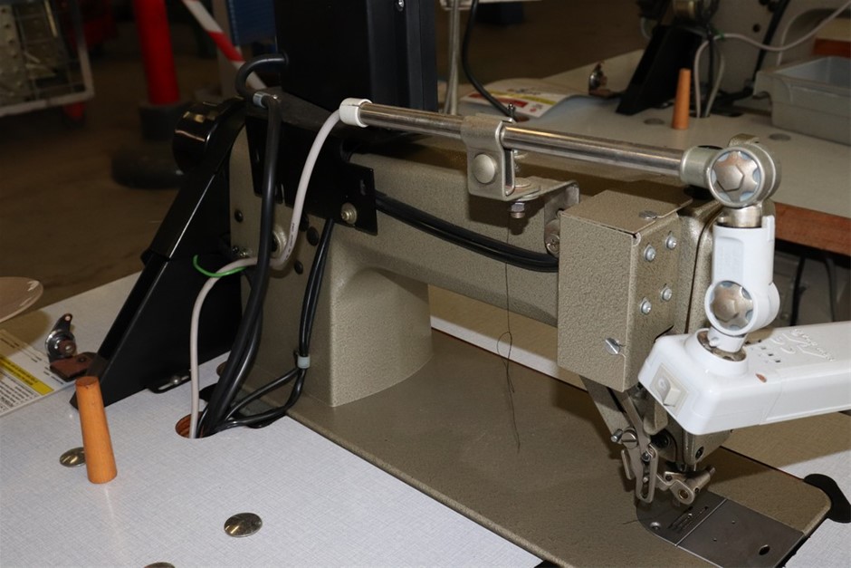 KIRKLAND SIGNATURE Plush Blanket, King, 284cm x 233cm, Grey