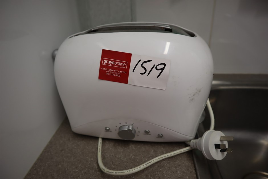 <p> Crown CD25NXP Counterbalance Forklift</p>