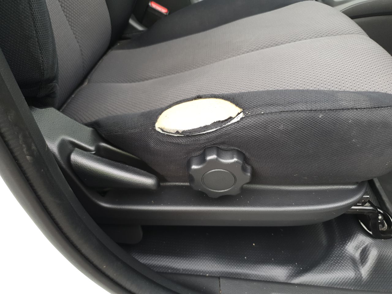 De Bortoli `Sacred Hill` Sparkling Brut NV (6x 750mL), Riverina, NSW.