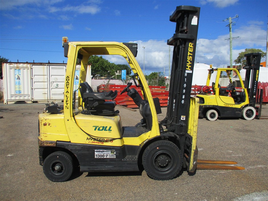 0.13ct GRA Certified Moissanite & White Shell Clover Pendant Necklace