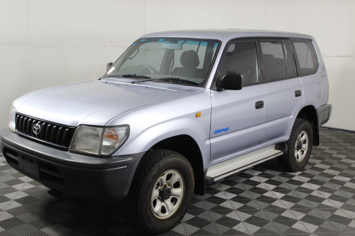 9K WHITE GOLD 0.10ct F VS LAB DIAMOND MARQ OFFSET RING