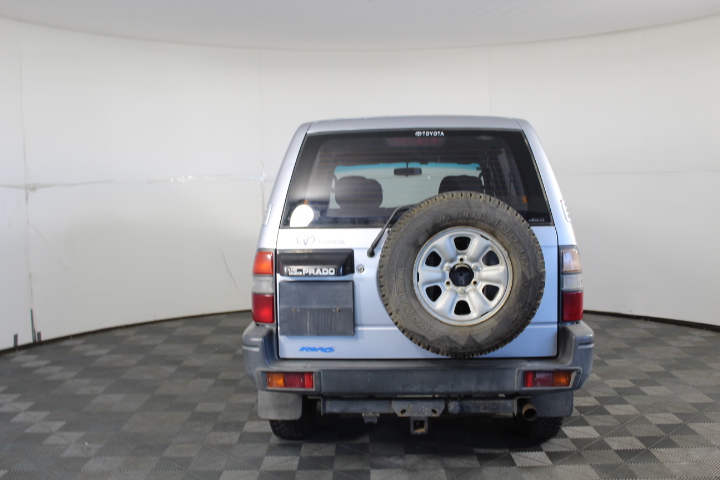 9K WHITE GOLD 0.10ct F VS LAB DIAMOND MARQ NECKLACE 40-45cm