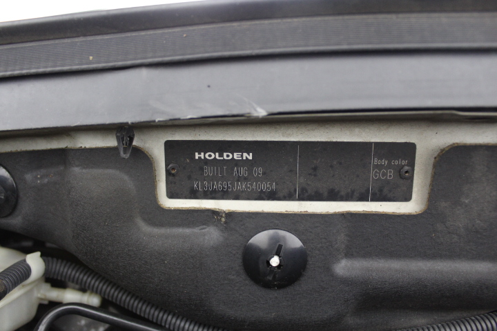 9K YELLOW GOLD 0.33ct F VS TRIO LAB DIAMOND RING