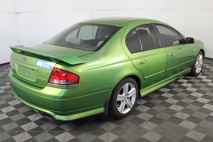 9K YELLOW GOLD 0.25ct F VS GRADUATED LAB DIAMOND RING