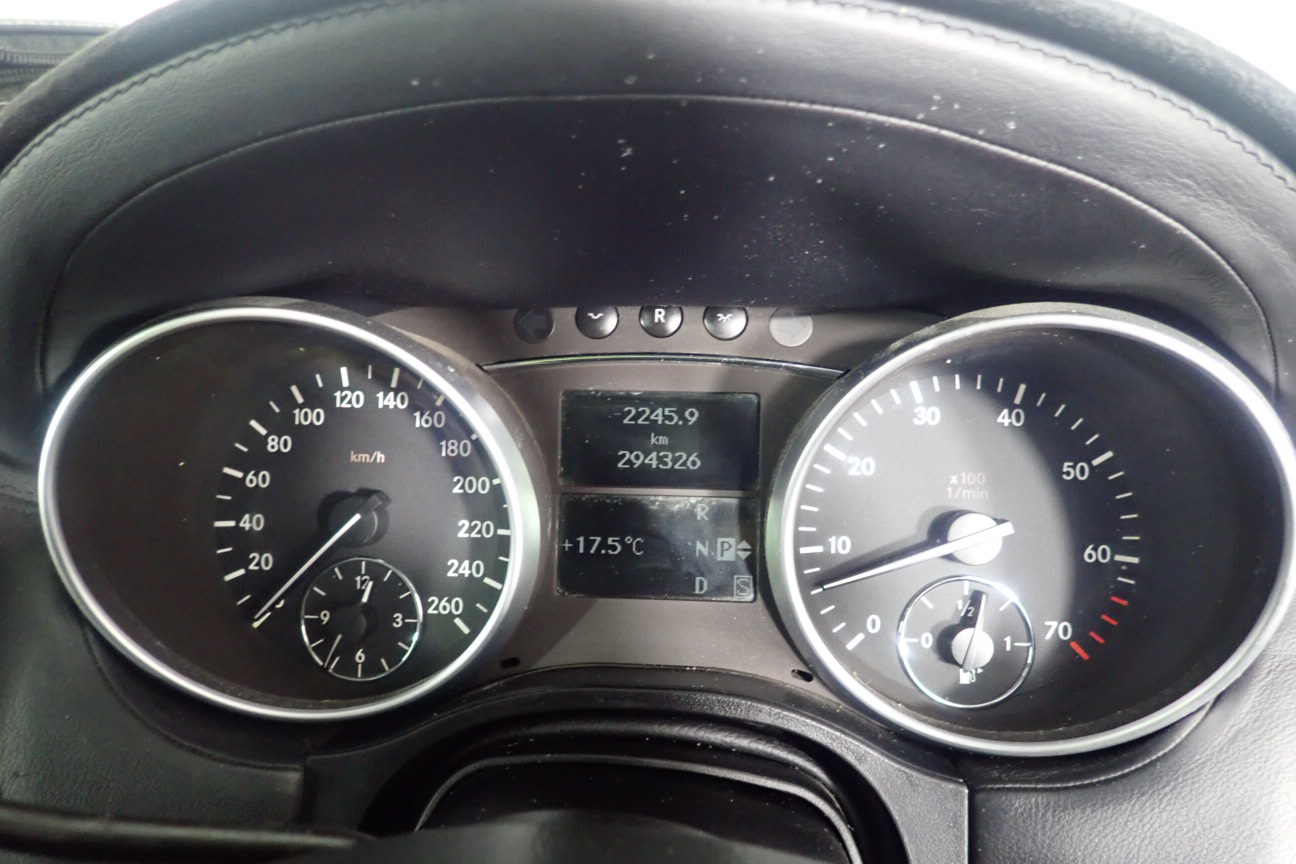 9K YELLOW GOLD 0.33ct F VS LAB DIAMOND MARQ RING