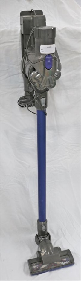 Insta360 X5 - 8K 360° Action Camera Bundle.  Buyers Note - Discount Freight