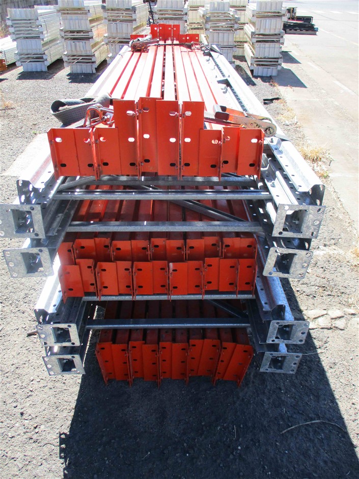 2.20 Carats Green Emerald