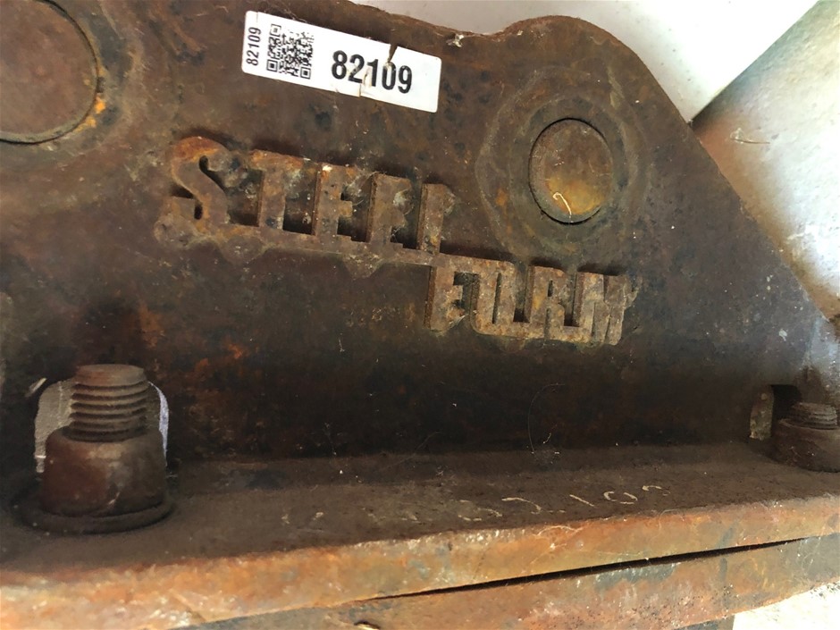 Roberts Estate Shiraz 2023 (12x 750mL) SEA