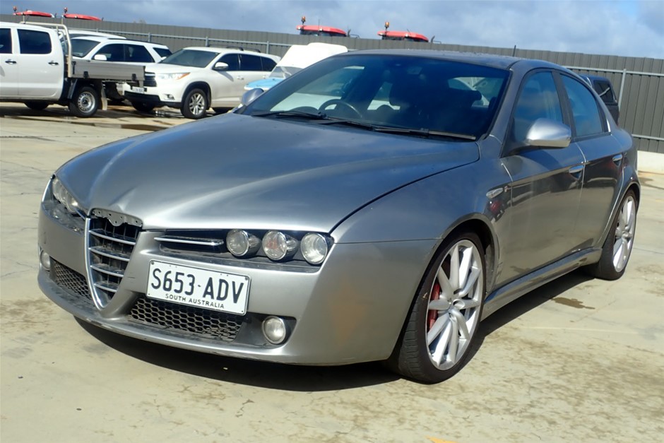 10mm White Pearls with Flower Jade Gemstone Necklace