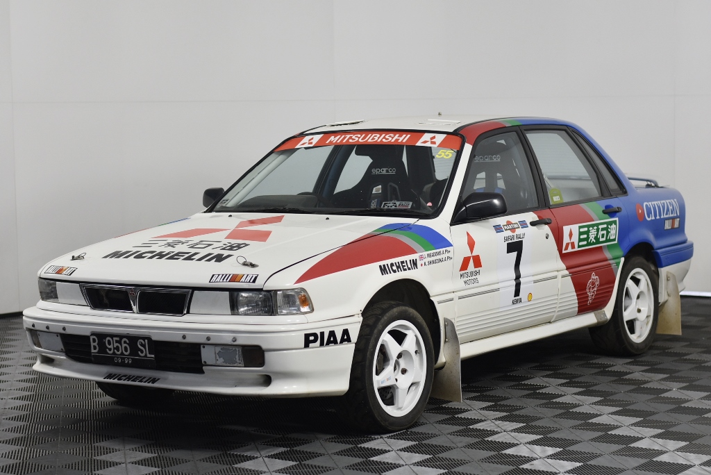 Large Central 13mm White Pearl, Afican Jasper 'Turquoise' Necklace