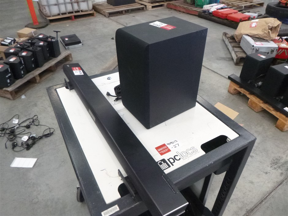 RIP CURL Men's Dosed Denim Walk Shorts, Size 38, Washed Blue. RRP: $99.99.