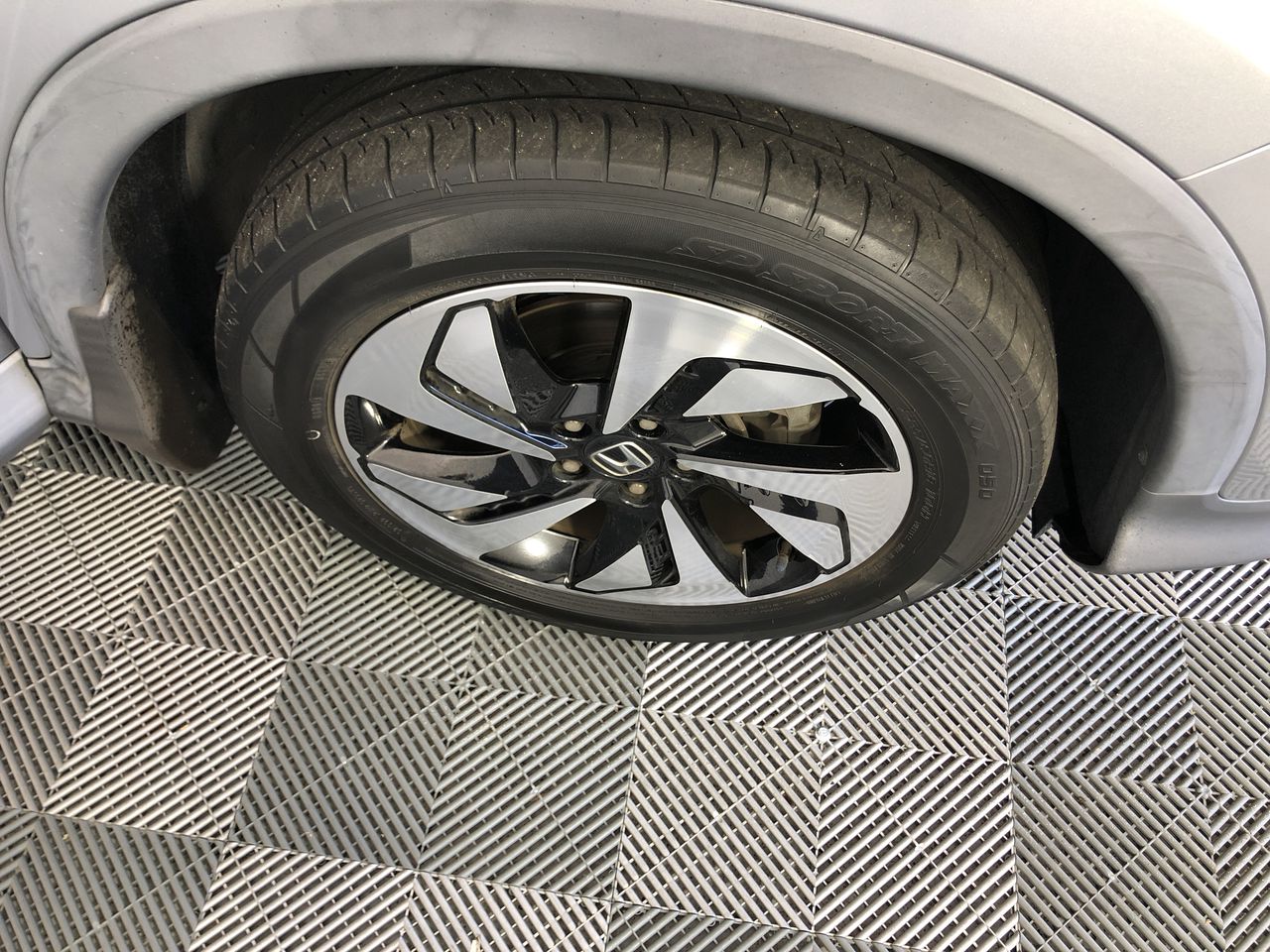 LINDEMANS Limestone Ridge Vineyard Shiraz Cab 1982 (2x 750mL). 5* Prov