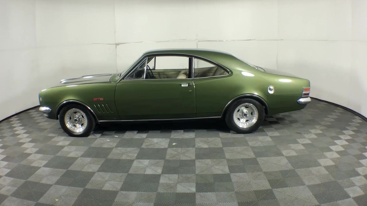 SARO LIFESTYLE Kantha Stitch Poly Filled Throw Pillow