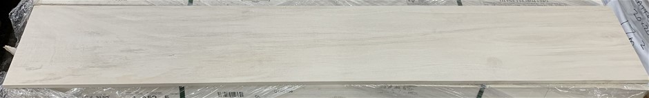 REGEN8 LuxCloud Air, Zero Gravity Heated Massage Chair. NB: Has been used,