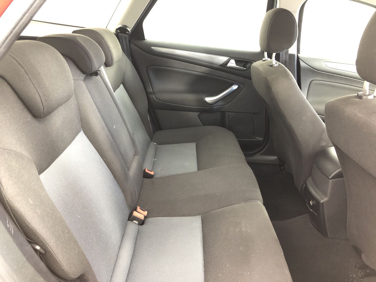 6 x SIGNATURE Universal Water Filter Cartridge.