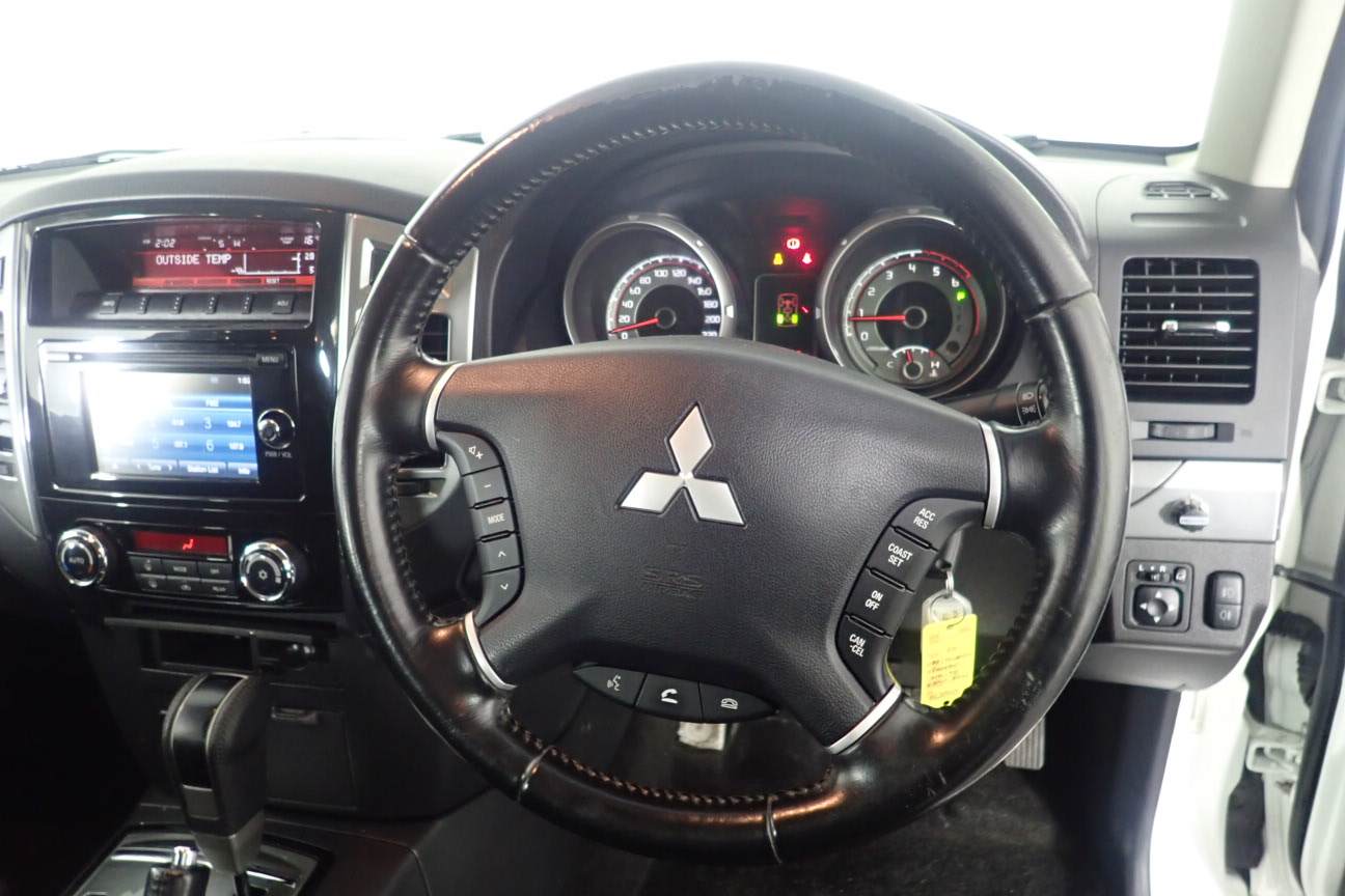 100pc Grease Nipple Assortment Zinc Plated, Contents: 50pc x 6mm Straight;