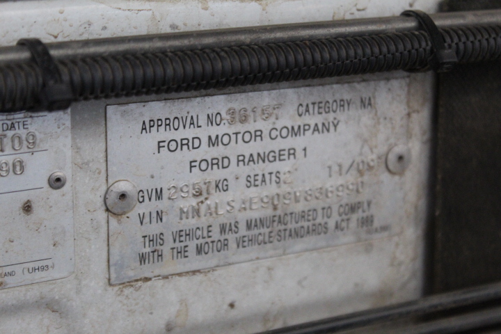 KINCROME 24V 9-Stage Battery Charger, 6amp Output, Auto Diagnosis and Charg