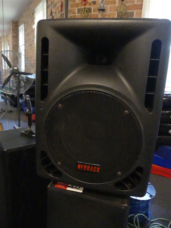 COCONUT GROVE Family Beach Cabana, 2m Wide, Sage Stripes. NB: minor use