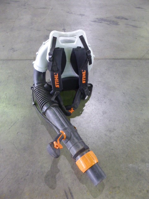 TOMMEE TIPPEE Natural Start Anti-Colic Baby Bottle with Slow Flow Breast-Li