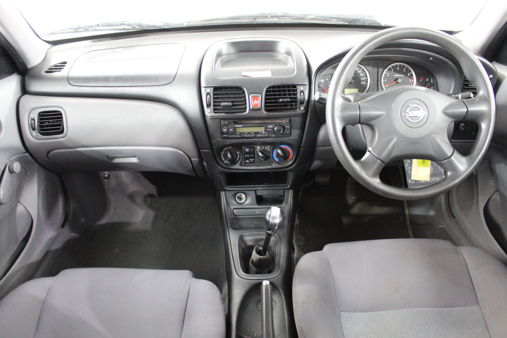 DIMPLEX 96cm DC Tower Fan, DCTF96WT. NB: Has been used and not in box.