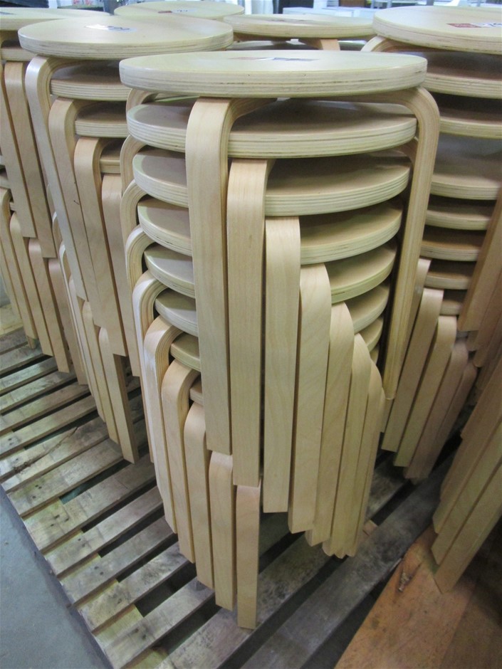 VS SASSOON Ceramic Curler, 25mm. NB: Slightly Damage Box.