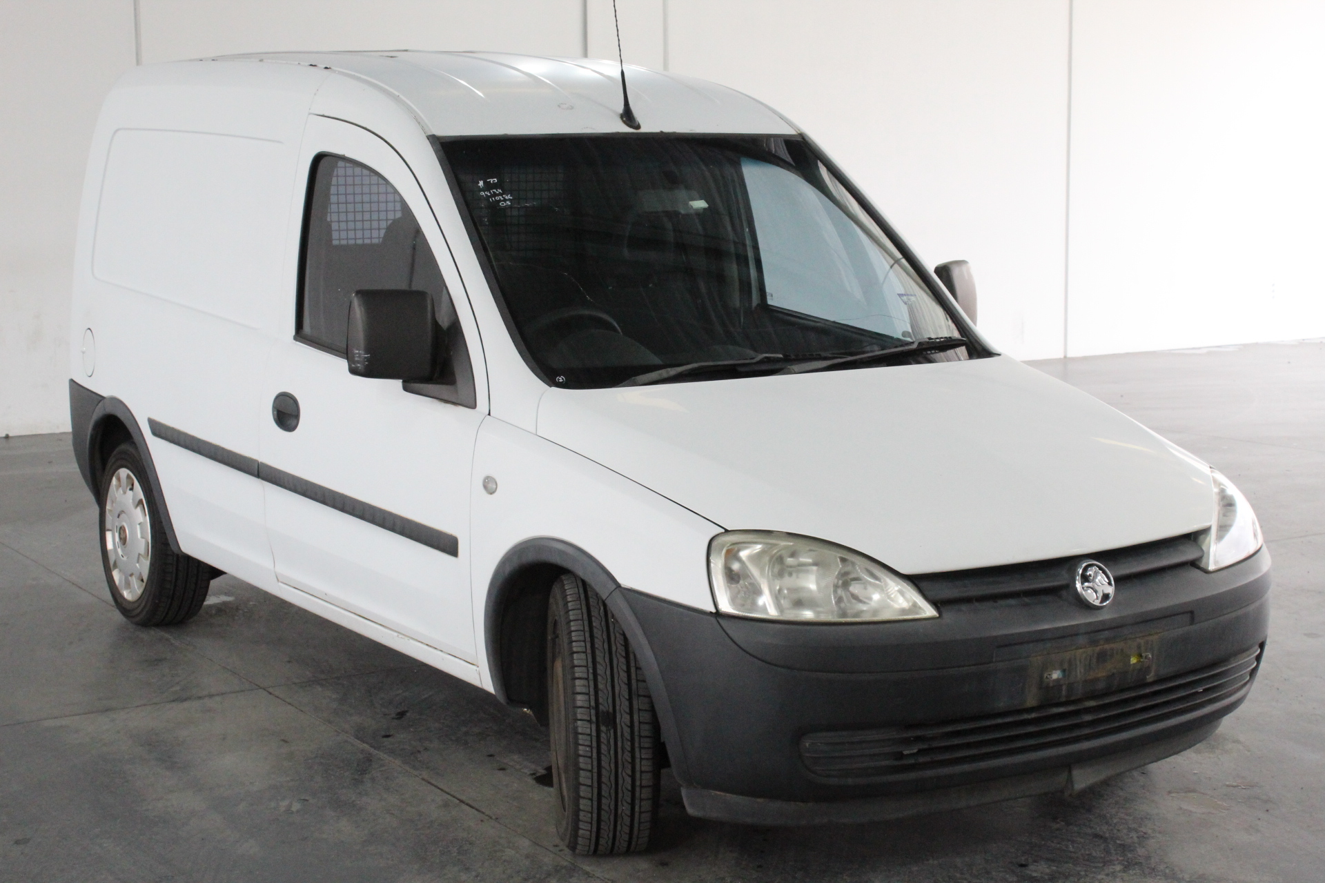 Howlin Gale Wines Category 5 Cabernet Sauvignon 2017 (6x 750mL) SA