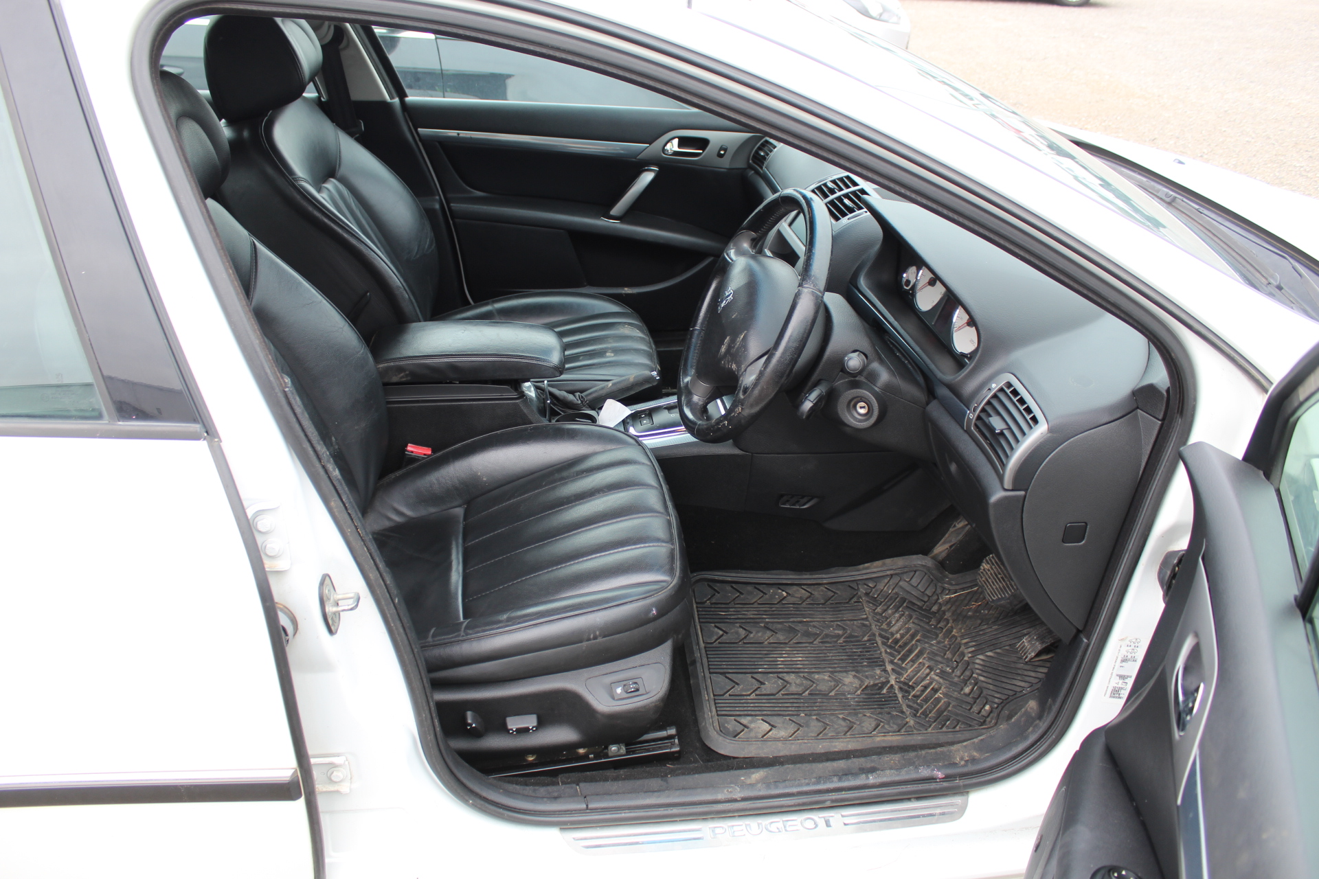 1/100 Scottdale gold bar x 2, 1g Valcumbi bar x 2 & 1g Silver Bar x 2