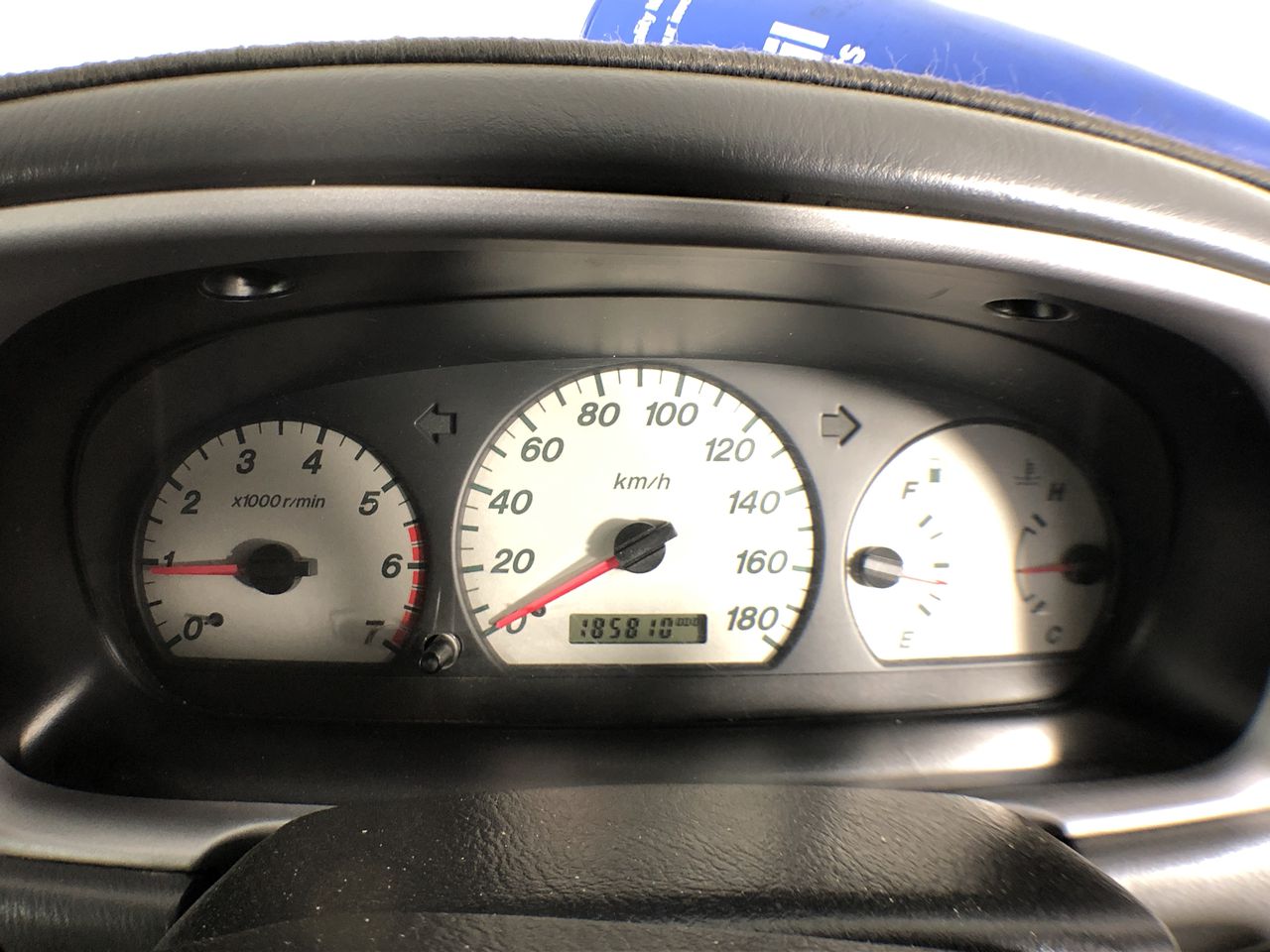 Vial full of Gold Leaf/Flake x 3