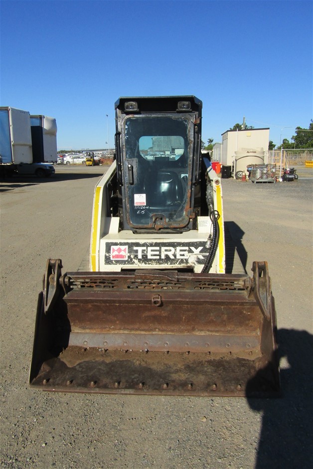 Wolf Blass Red Label Cabernet Merlot (6x 750mL).