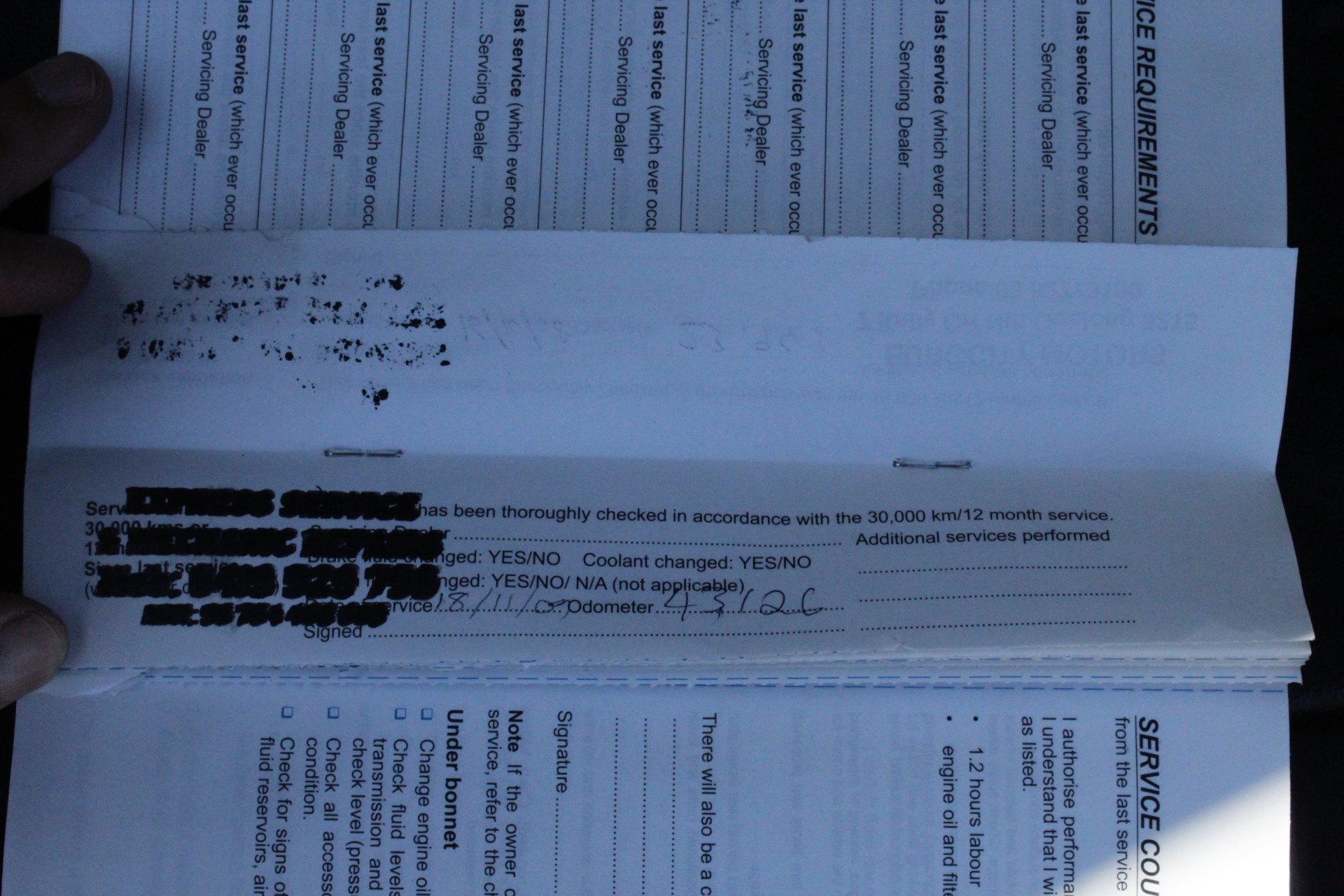 PHILIPS Shaver Series 6000, Model S6830/95. NB: Minor use.  Buyers Note - D