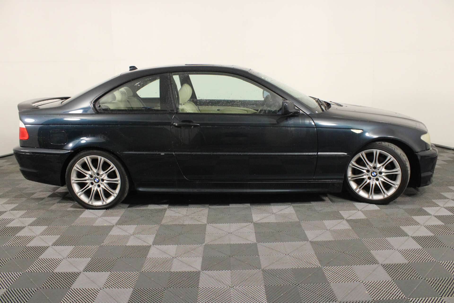 Bleeding Heart Chardonnay (12x 750mL) Adelaide Hills