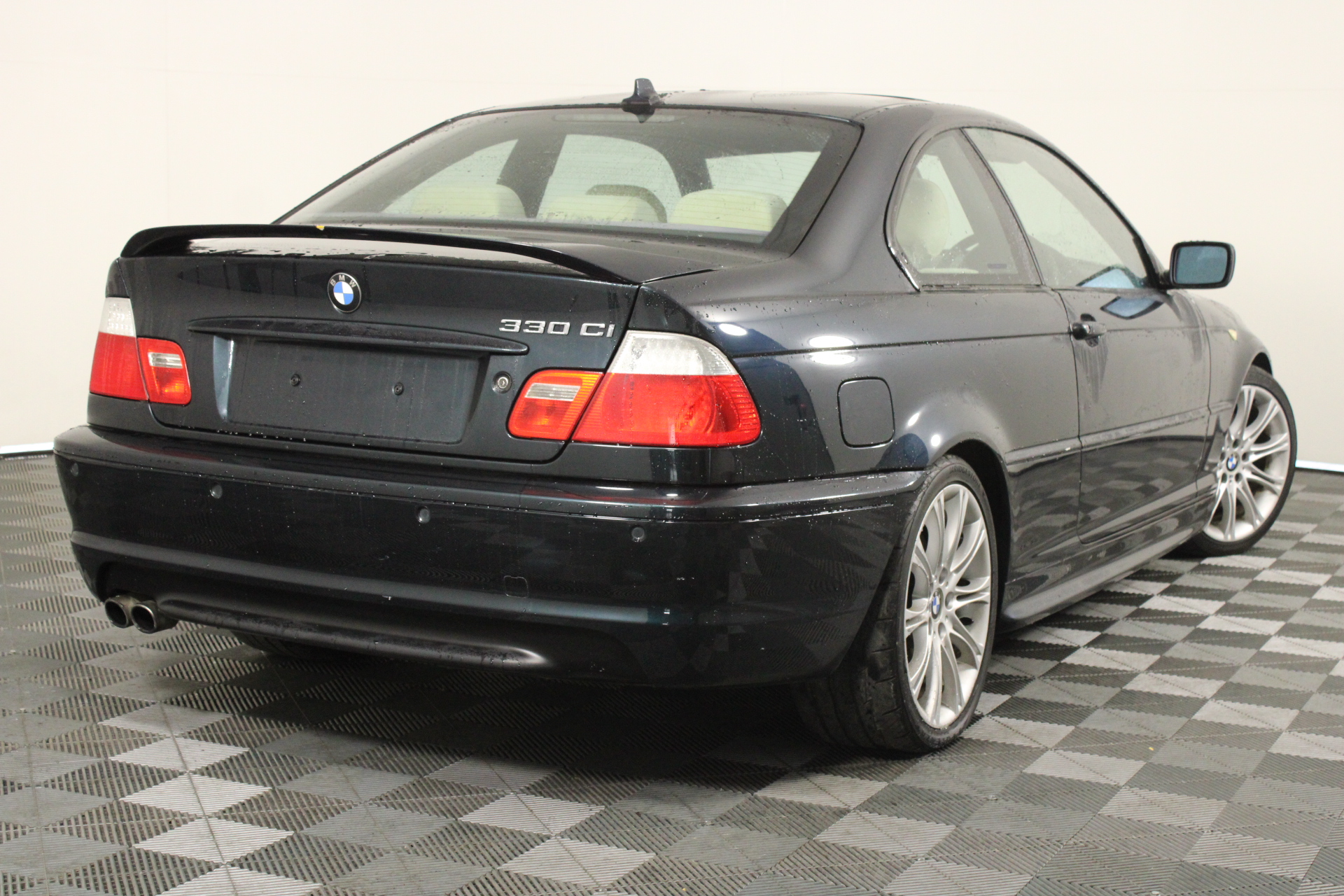 Bleeding Heart Shiraz (12x 750mL) McLaren Vale