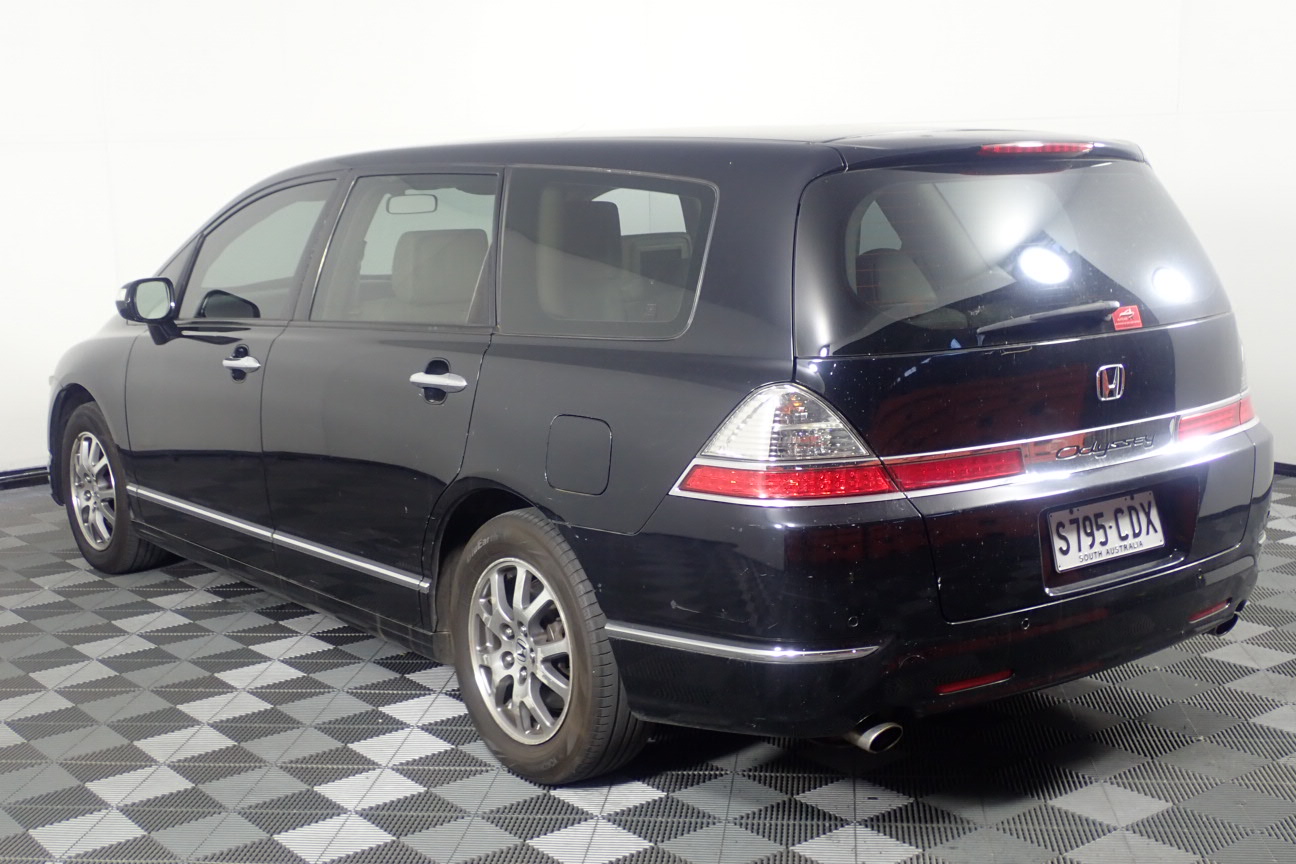 TRANSFORMERS Toys Rise of The Beasts Movie Bumblebee 2-in-1 Converting Role