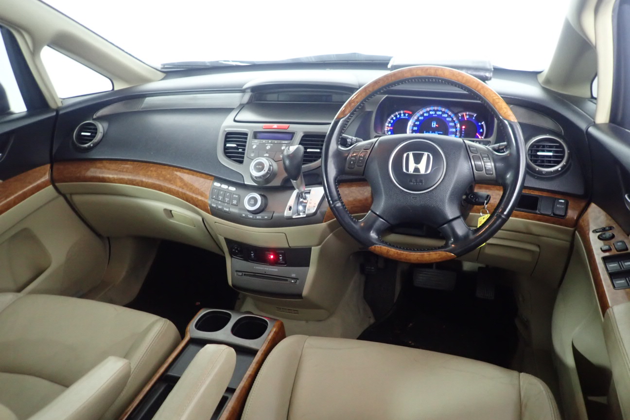 3 x CRAYOLA Giant Colouring Book, 18 Pages, Uni Creatures