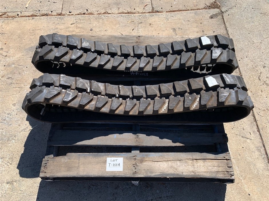 DELONGHI Pinguino Compact 2.1kW Portable Air Conditioner, Model PAC ES72 CL