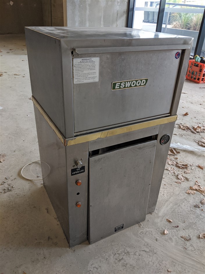 <p>CROWN CG50C-2 Pallet Truck</p>