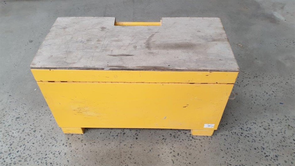 24 x Light Weight Cut Resistant Gloves, Size M, Dyneema & Synthetic. NB: No