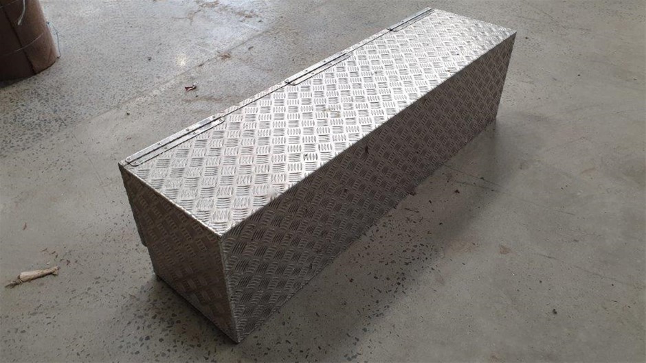 Box of 20 x LUMMAX 15W Compact Fluorescent Downlights, White.