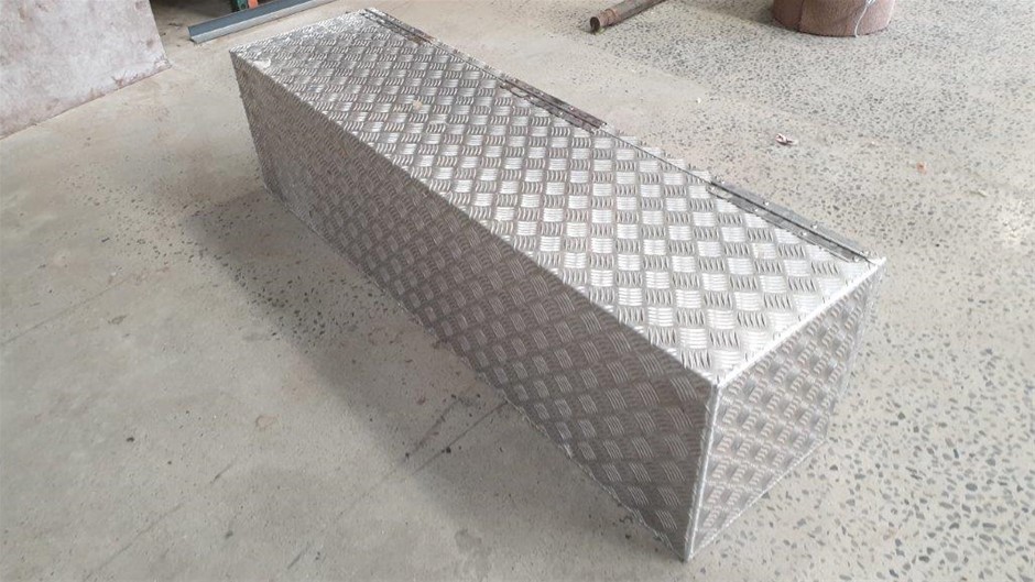 10 x TRAFALGAR HI-VIS Day/Night Safety Vest, Size 2XL, Yellow.