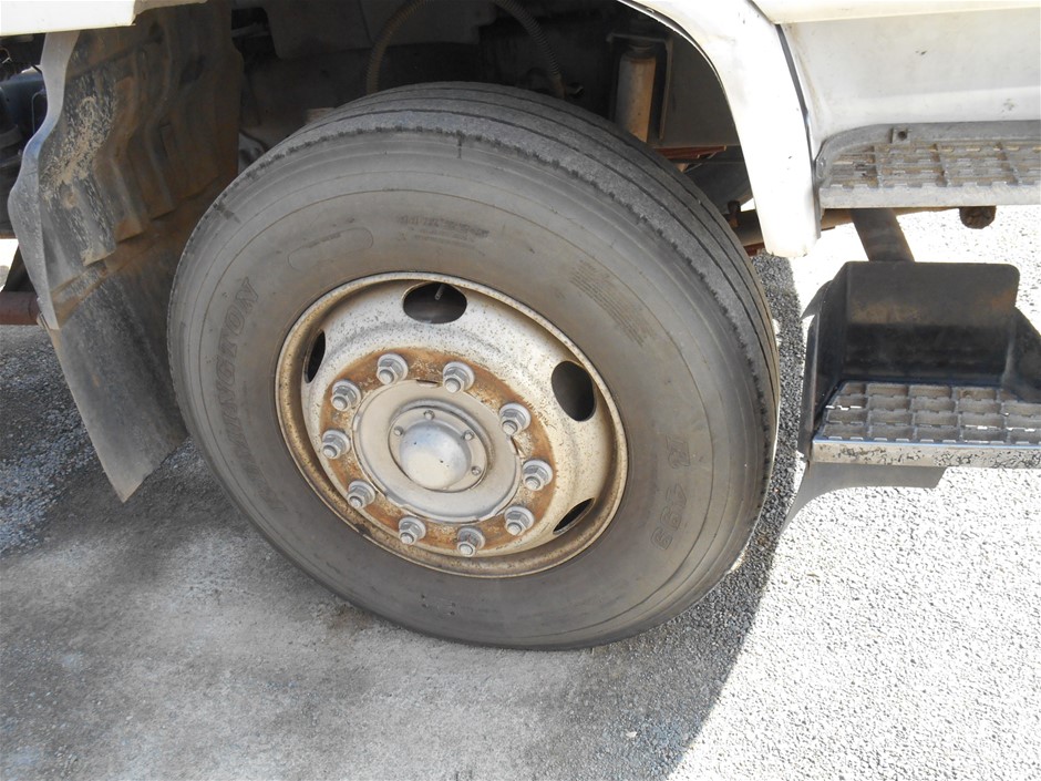 20 Packs of 1000 x VOREL Staples 4mm.