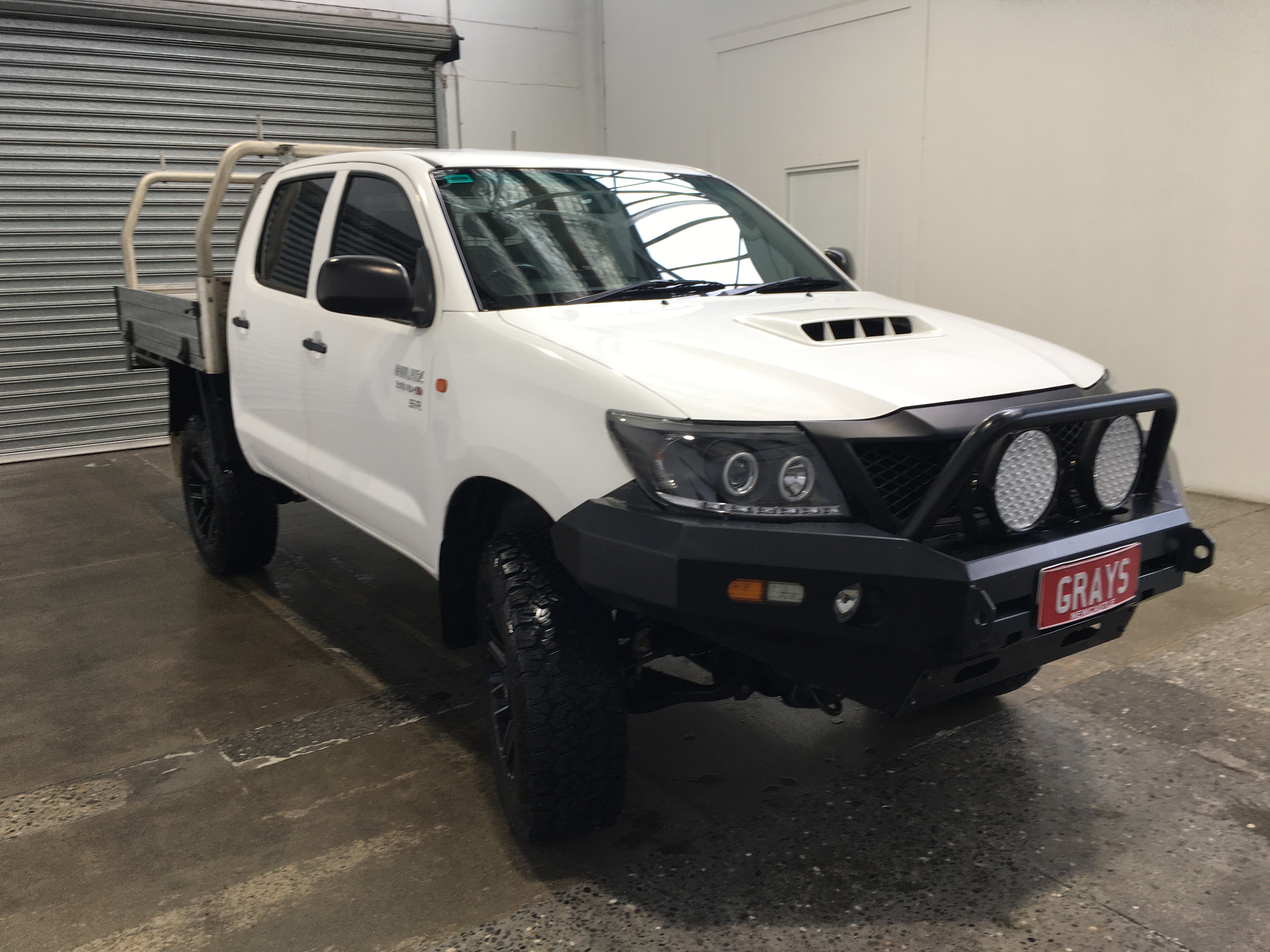 <B>Hay Cattle Feeder</B>