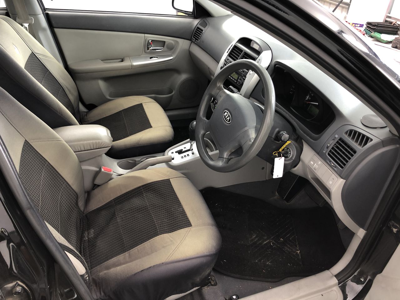 MILTON 2 N 1 Sterilisation Starter Kit. NB: Box dusty from long strorage