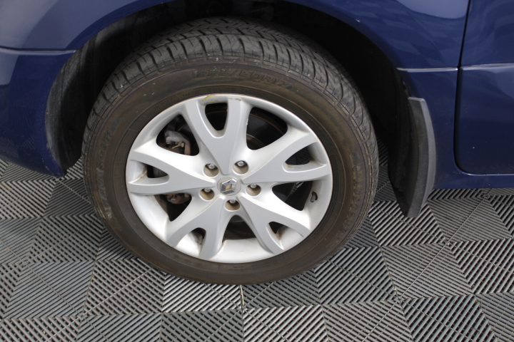 1/100 Scottdale x 2, 1 gram Valcumbi silver bars x 2 & 1 Kilo Copper Bar