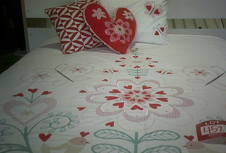King single doona set with reversible doona cover, matching pillowcases ...