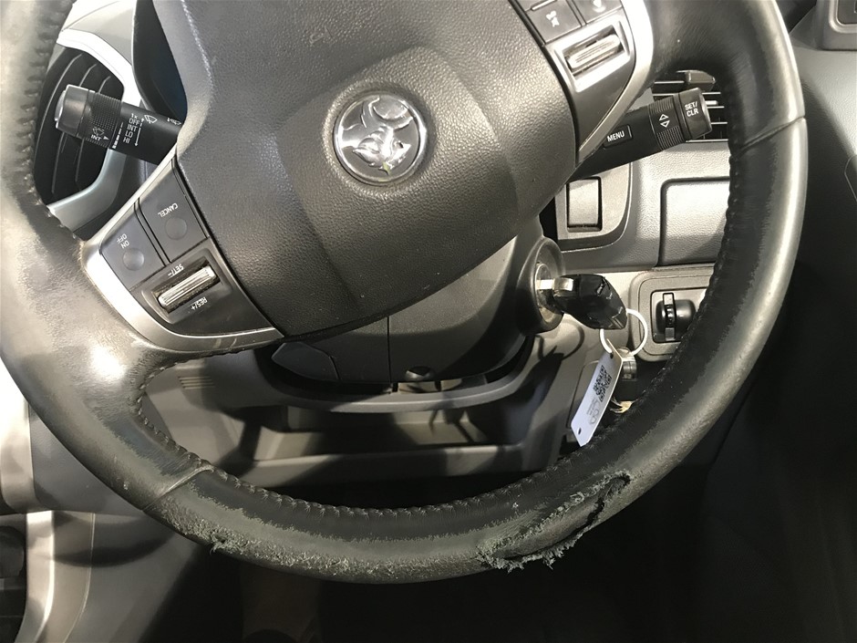 APPLE AirPods Pro (2nd Generation). S/N: J6H1XL7N74. NB: Minor Use.  Buyers