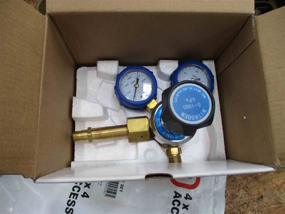 The Bowler Cleanskin Moscato 2024 (12x 750mL) SA