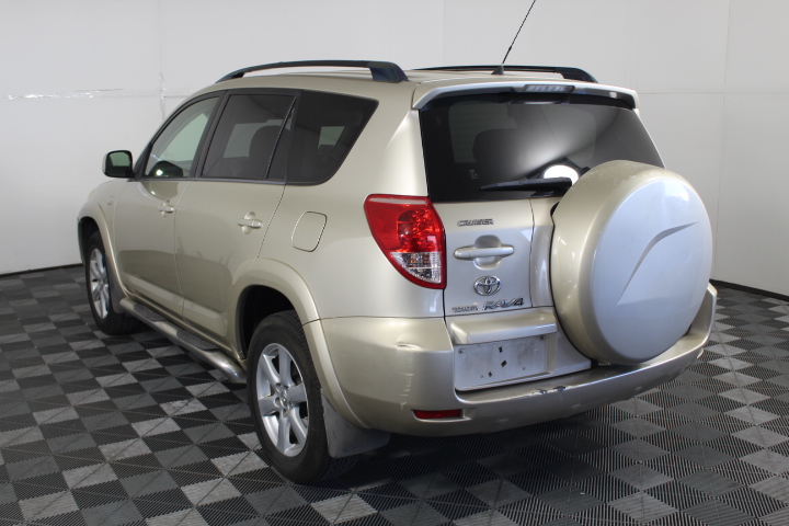 <p>Pathfinder Power Boat</p>