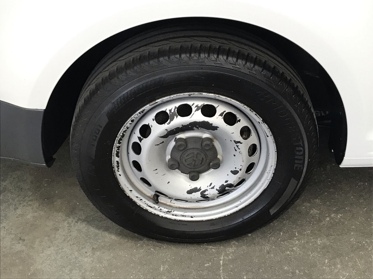 0.07 Carat round 2 white diamond